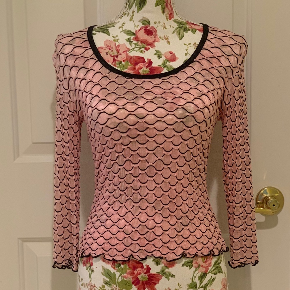 Baranda pink and black top size Small